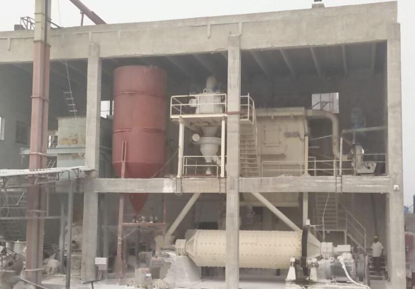 Production and modification process of heavy calcium carbonate